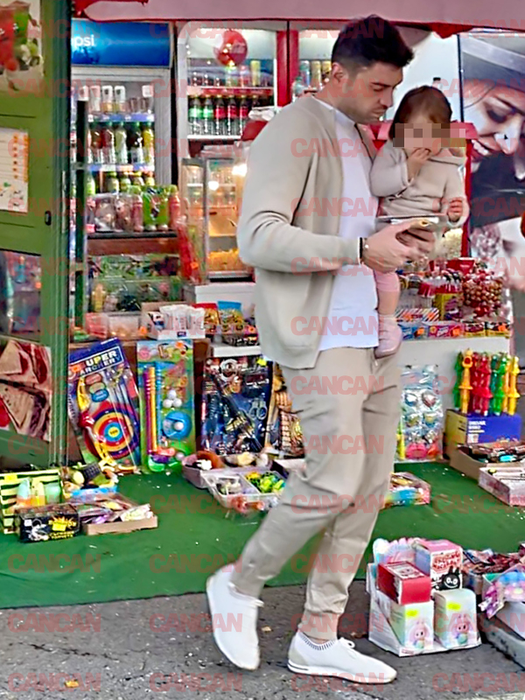 Mihai Mincu este un tată model! Nu a lăsat copilul nicio clipă din brațe