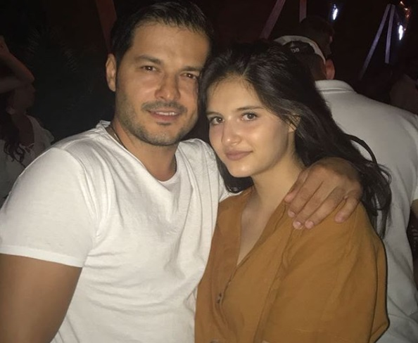 Liviu Vârciu, surprins cu fiica și mama lui în club. Ce mesaj trist a transmis artistul