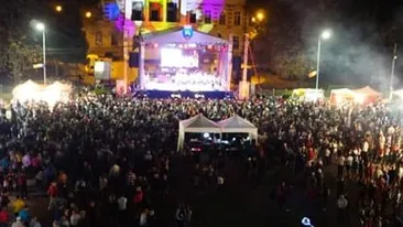 Incendiu la clădirea CJ Călărași din cauza unui spectacol cu artificii!