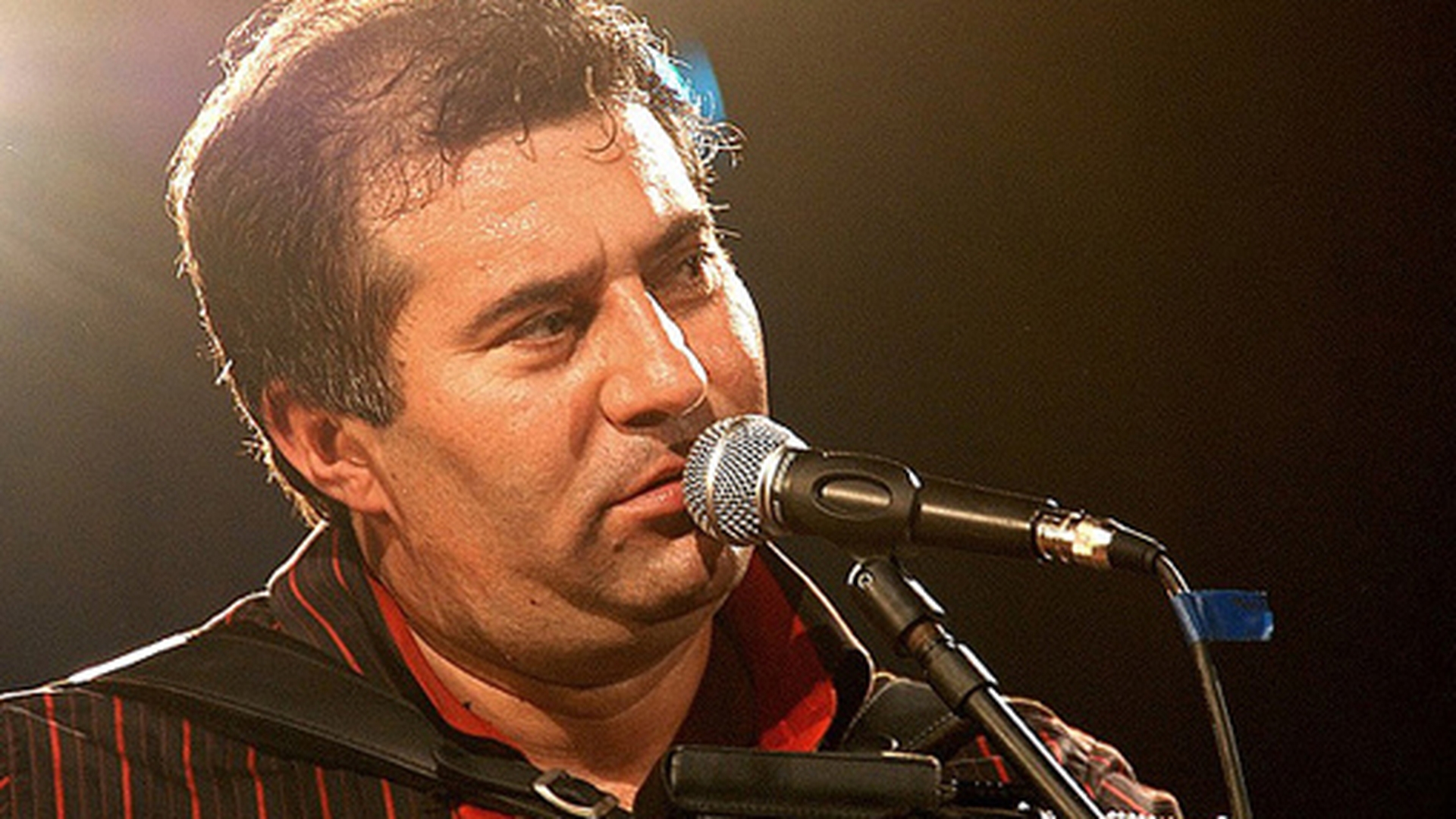 Ionita de la Clejani a devenit bunic! Prima poza cu nepotica lui