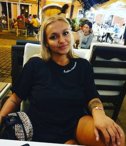 Cum arăta Ella de la Insula iubirii, înainte de operații? S-a tunat de toți banii, înainte să-l cunoască pe Teo