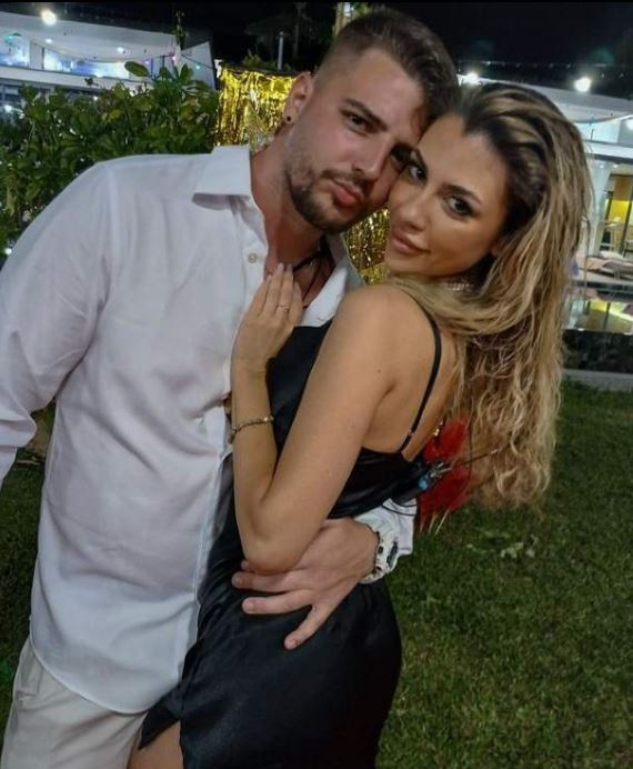 Mădălina de la Insula iubirii, intervenţie neaşteptată la nivelul feţei. Cum arată acum, după ce şi-a scos acidul din buze