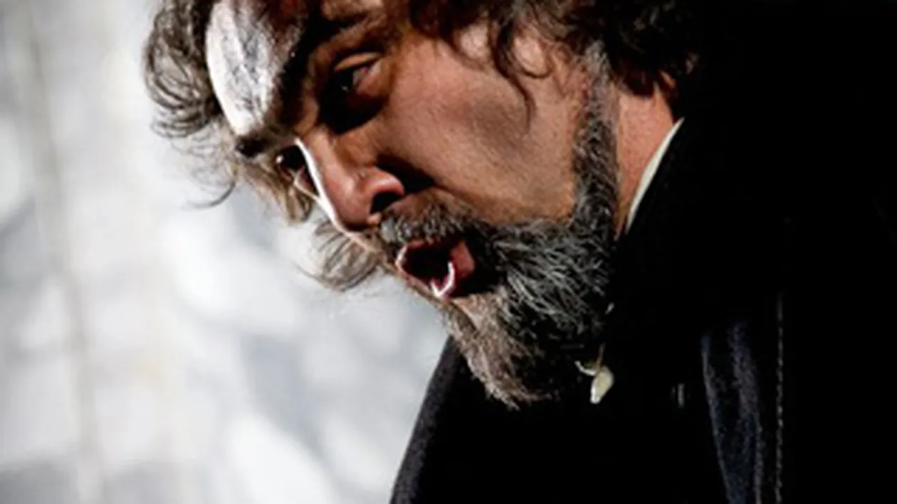 De la agricultor premiat la bariton la opera! Vezi aici povestea lui Vasile Chisiu, un vis implinit!