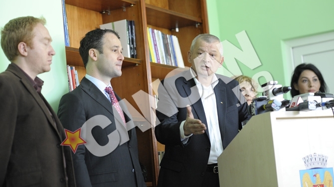 Oprescu a inaugurat un camin pentru persoane varstnice in locul fostului Spital Caritas