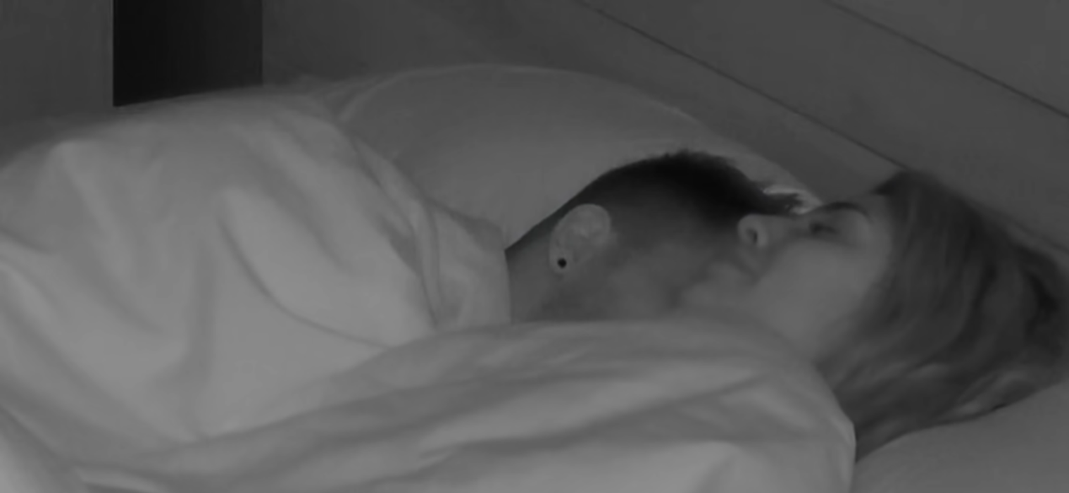 Daniel Ungureanu, alături de ispita Mădălina, la Insula Iubirii / sursă foto: captură video