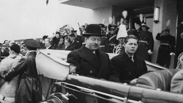 Regele Mihai nu şi-a luat rămas-bun de la tatăl lui, Carol al II-lea! Elena Lupescu a făcut public totul: Din întreaga familie...