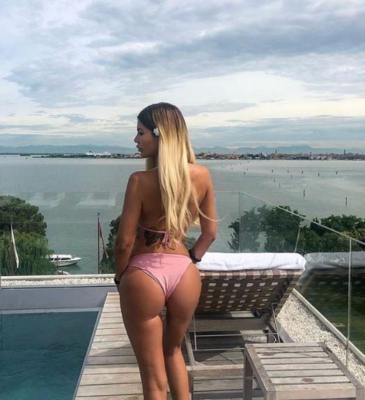 Cu ea a înlocuit-o iubitul francez pe Andreea Mitu