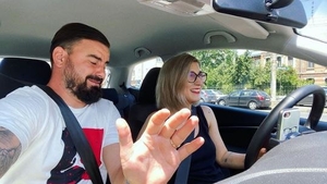 Cum s-au accidentat în trafic Adda și soțul ei, Cătălin Rizea: ”Ia uitați-l pe domnul caz social Cătălin cel iubit de mame și mătuși!”