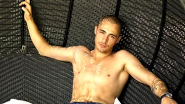 Burlacul Vladimir Draghia isi dezamageste admiratoarele: Nu sunt genul de romantic traditional, care sa ii aduca iubitei 100 de trandafiri