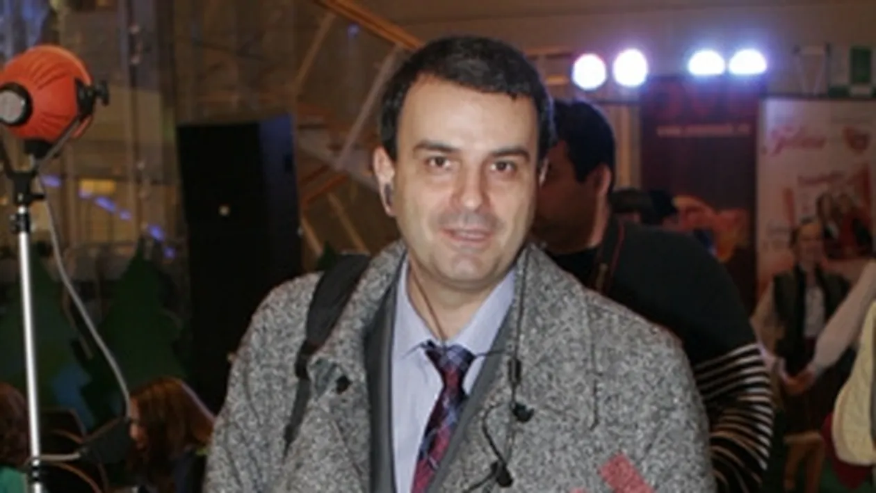 Andreea Marin Banica si Lucian Mandruta vand martisoare