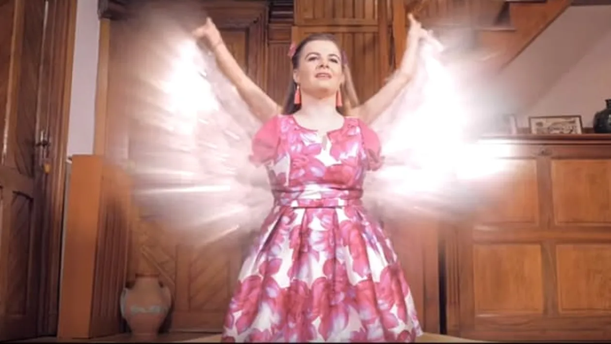 VIDEO. Lorelai și-a împlinit un vis. Fetița fără mâini, dar cu talent dumnezeiesc, a lansat un nou single, cu un videoclip de basm