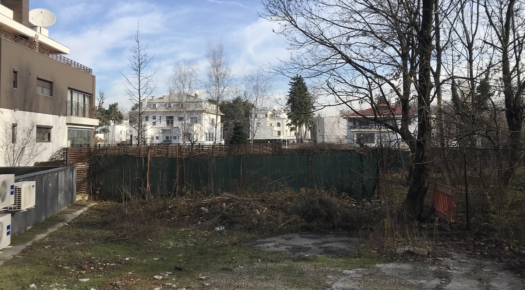 Zona în care ar urma să se ridice ansamblul imobiliar