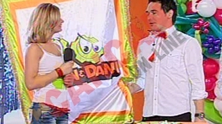 VIDEO Razvan, catre aspirantele la postul de vecina la "Neatza cu Razvan si Dani": "Jurati ca nu veti veni in patru labe din cluburi"