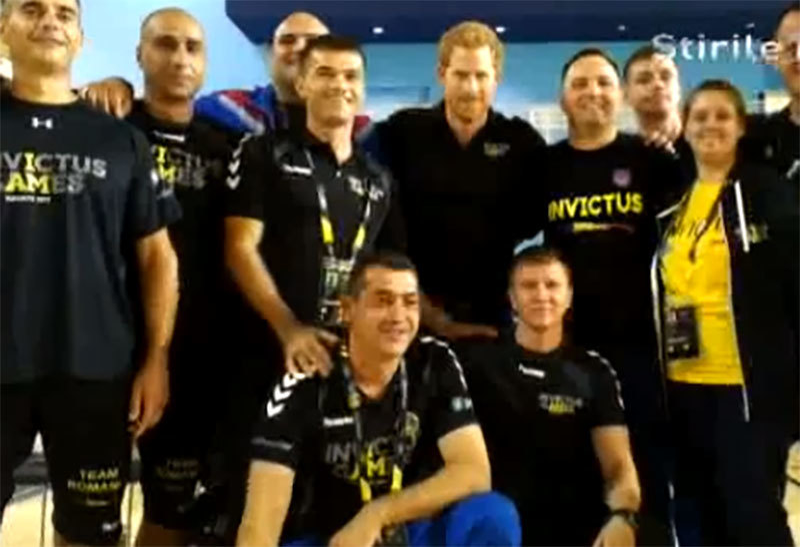 Surpriză pentru militarii români care participă la Jocurile Invictus. Prinţul Harry i-a vizitat la antrenament şi…