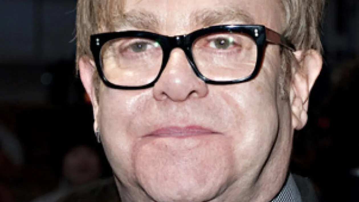 Fanii se roagă pentru el! Elton John, la un pas de moarte. Ce a pătit indrăgitul artist: Sunt norocos că trăiesc