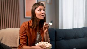 Program TV 18 decembrie 2025. Ce poți vedea azi pe micile ecrane