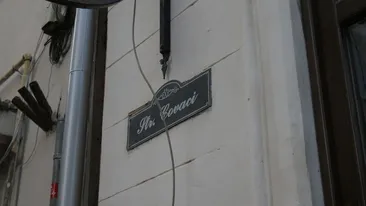 Blestemul satanic care pluteste pe o strada dn Bucuresti! Se spune ca oamenilor care trec pe aici li se innegreste sufletul!