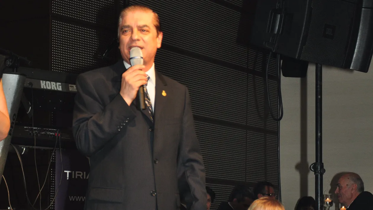 Prinţul Paul şi fiul său au fost împreună la un eveniment! „Micul prinţ” Carol Ferdinand a primit o bijuterie cu diamant