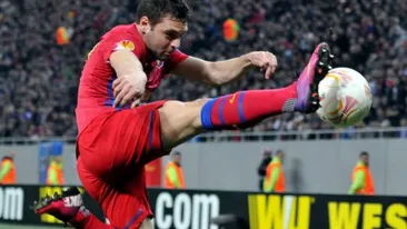 VIDEO Adi Popa si-a scos iubita la mall insa ea a stat dupa el, nu invers! A umplut doua sacose cu nimicuri! Vezi ce si-a luat