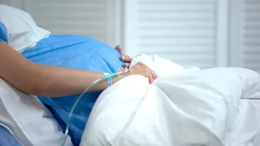Cazul care a uimit medicii din Iaşi. O femeie de 220 kg a dat naştere celui de-al cincilea copil