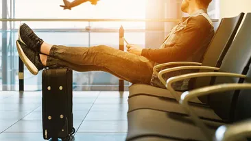 Vești proaste! Blue Air suspendă zborurile care pleacă din România