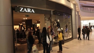 De necrezut ce salariu are o vânzătoare Zara România. Câți lei primește lunar