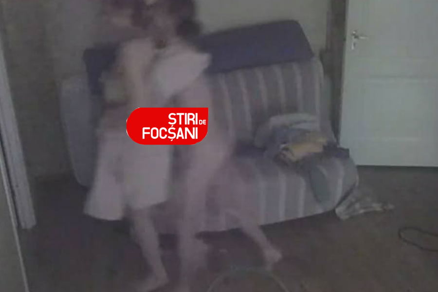 Scandal sexual la Liceul de Artă din Focșani! Directoarea instituției, fotografiată în ipostaze intime cu un elev