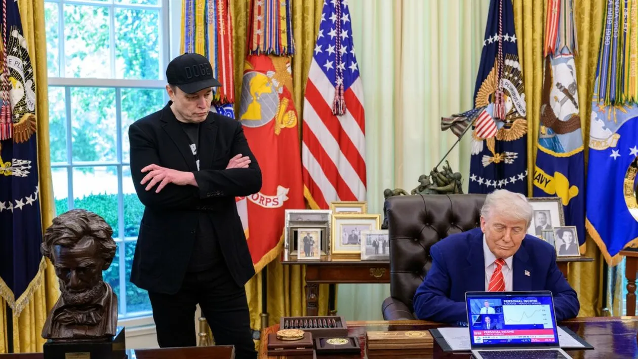 Donald Trump i-a dat FATALA lui Elon Musk! De ce l-a forțat să plece de la Casa Albă și a „dat” în Tesla