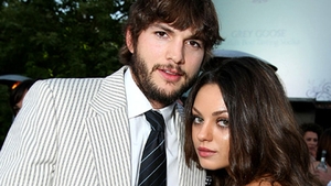 Toti asteptau sa faca acest pas! Ashton Kutcher si Mila Kunis s-au casatorit