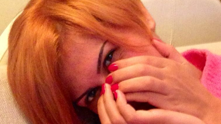 In Playboy a pozat, silicoane si-a pus, buzele si le-a marit, iar acum a intrat in randul blondelor!