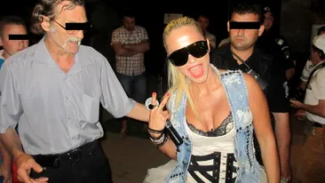 Anda Adam are lipici si la barbati in toata firea! Le doreste multa pace