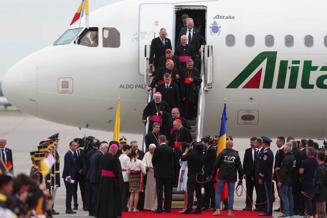 Ce l-a rugat Andreea Esca pe Papa Francisc în avion
