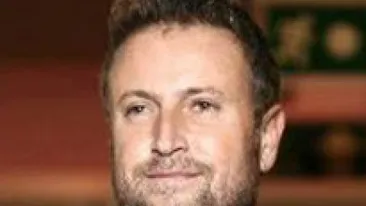 Cătălin Botezatu a intrat în spiritul sărbătorilor! Uite ce urări călduroase le-a făcut fanilor săi!