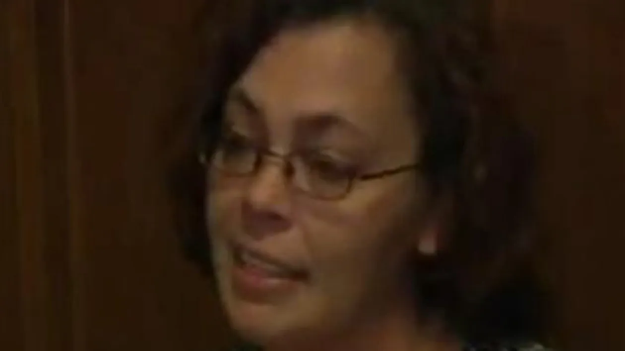 VIDEO Un elev a fost batut cu cruzime de colegii de clasa!