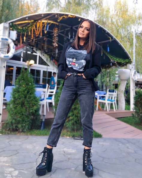 Andreea Antonescu și-a chemat soțul în țară pentru divorț! Ce se întâmplă între artistă şi noul iubit