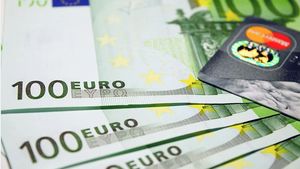 Curs valutar BNR vineri, 5 februarie 2021. Euro este în urcare, iar dolarul, în scădere