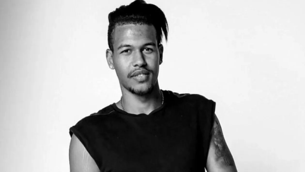 Mama modelului Constantin Toma, găsit spânzurat în urmă cu două luni, refuză să-l îngroape! Care este motivul