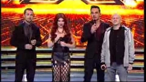 Fostă concurentă de la ”X factor”, jignită şi agresată fizic de patronul unui local din Bucureşti: ”M-a înjurat, m-a scuipat!”
