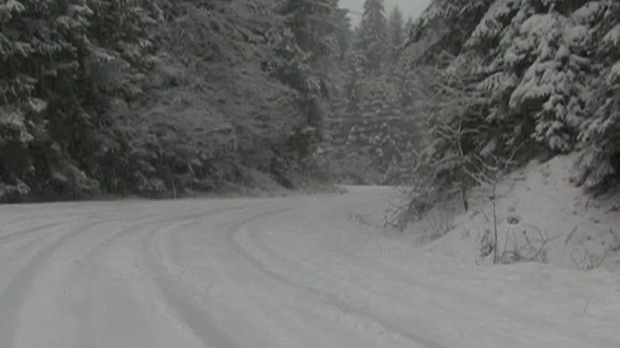 Ninge in Saptamana Mare! Zapada a pus stapanire pe cateva judete din tara. Traficul e ingreunat