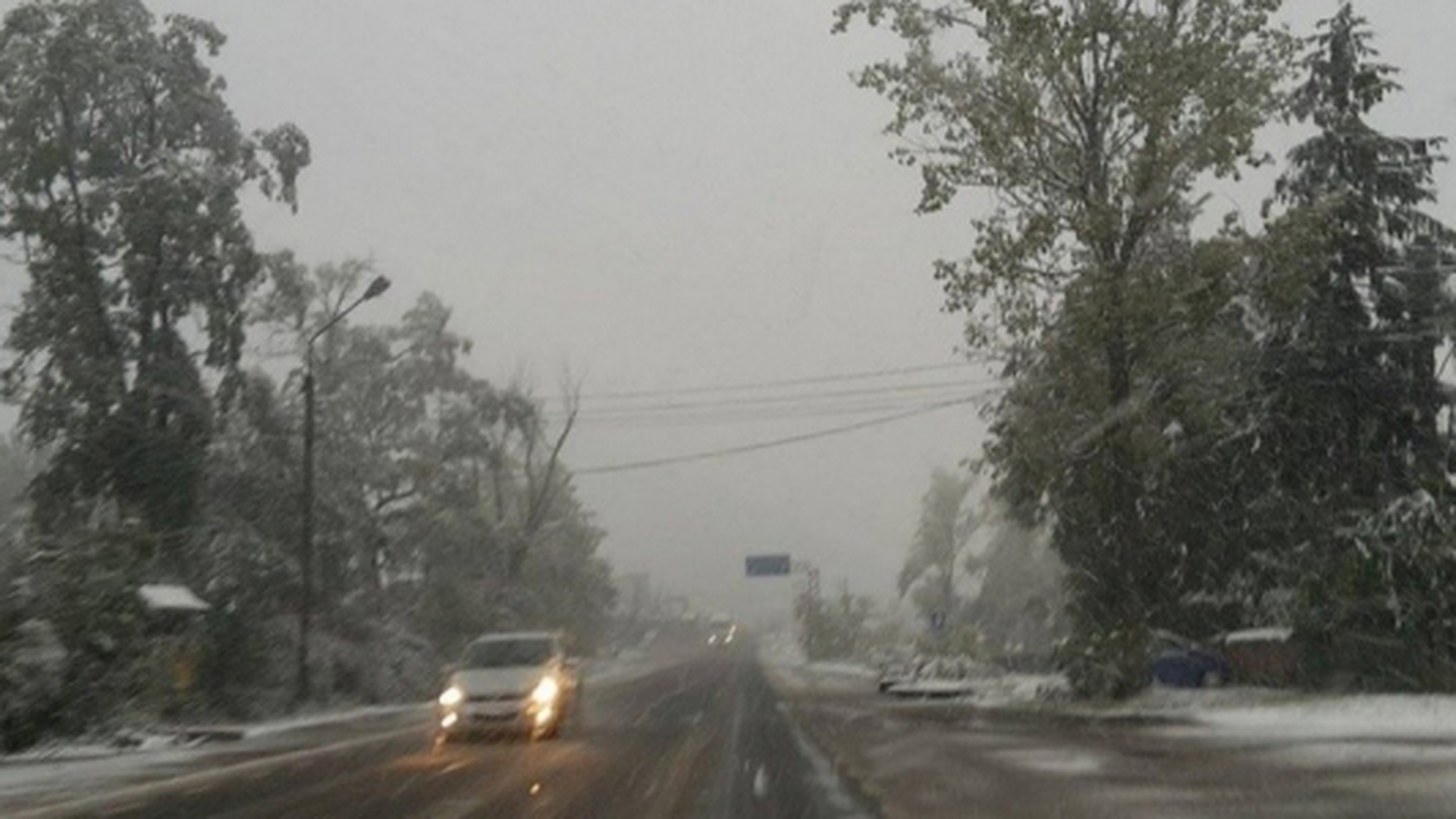 Avertizări COD PORTOCALIU şi COD GALBEN de ploi abundente, lapoviţă şi ninsoare!