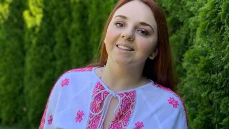 Anca-Alina Baciu, cea mai tânără primăriță din România. Frumoasa roșcată a câștigat alegerile într-o comună din Argeș în locul tatălui ei, Virgil Baciu