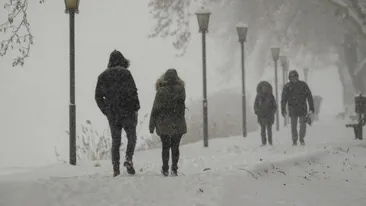 România, lovită de ciclonul polar: 36 de județe afectate! Raed Arafat îi avertizează pe români