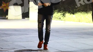 Primele imagini cu Vica Blochina si noul iubit. I-am prins in flagrant “amoros”! Prezentatoarea TV s-a incins rau in masina si ...