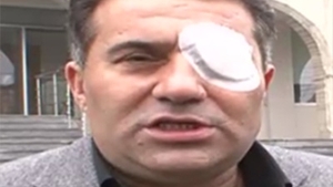 Ioniţă de la Clejani face haz de necaz! Chior pentru o perioadă, s-a deghizat în pirat şi s-a autodeclarat Jack Sparrow de România