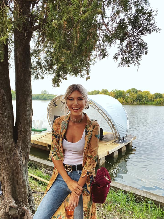 Sore, ipostază emoționantă alături de fetița ei. Micuța Erin este adorabilă