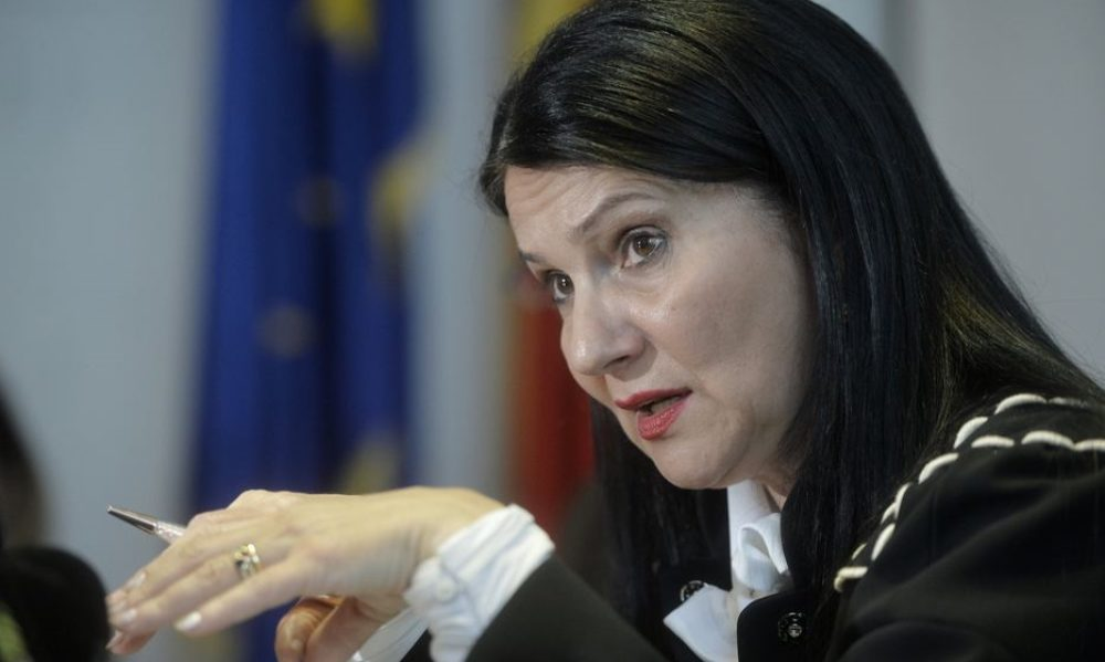 Sorina Pintea explică: "Bolnavii de cancer au întâietate"