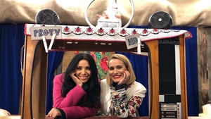 Andreea Esca s-a destăinuit și a spus ce poreclă i-au dat colegii de la Știrile Pro TV. Fanii au reacționat: “Bigudiul magic” + “Minnie Esca”
