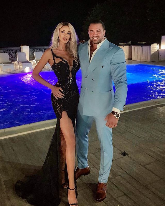 Războiul dintre Bianca Drăgușanu și Alex Bodi continuă! După ultima postare făcută de fosta soție, afaceristul a răbufnit