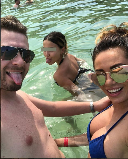 Costel şi Andra s-au distrat din plin în Thailanda