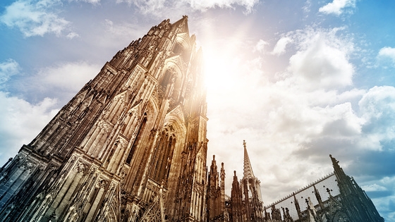 Domul din oraşul german Köln, evacuat de teama unui atentat! Un suspect român a fost arestat